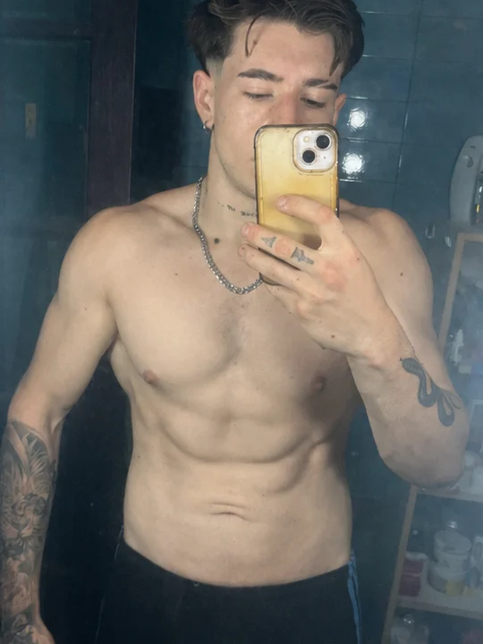 Nico después de su cambio físico, en una fotografía de archivo personal